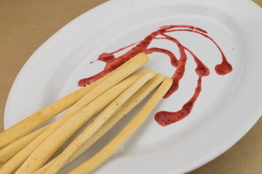 Çilek Soslu breadsticks grisini