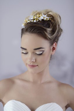 güzel sarışın gelin