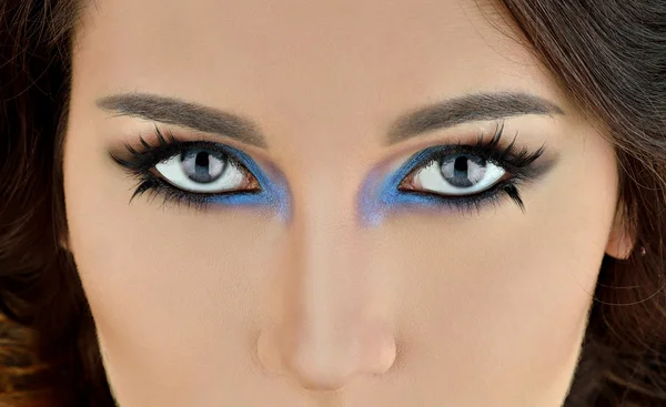 Beautiful woman with long false eyelashes — Stock Photo, Image