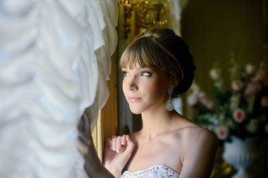 Makyaj ve saç modeli ile güzel gelin