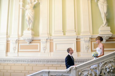 Güzel düğün çifti zarif iç