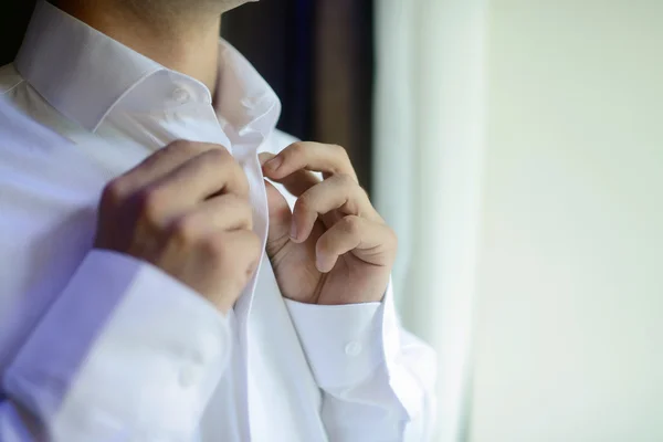 Handsome groom wearing suit — Stock Photo, Image