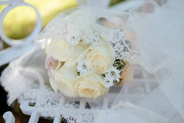 Belo buquê de casamento — Fotografia de Stock