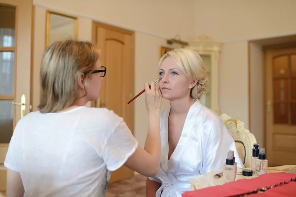 Maquillage de mariage pour mariée — Photo