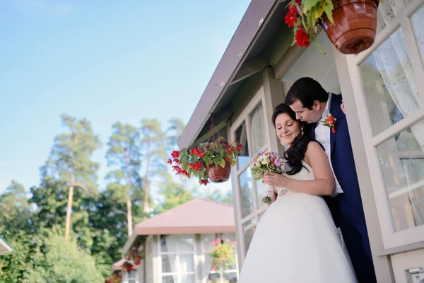 Casal feliz bonito do casamento — Fotografia de Stock