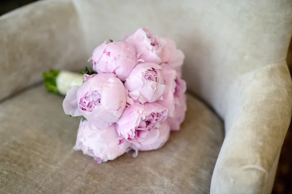 Ροζ όμορφη γαμήλια ανθοδέσμη — Φωτογραφία Αρχείου