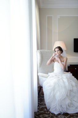 Güzel gelin takı giyim