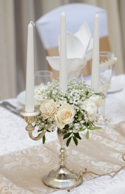 Kutlama için çiçek dekorasyon