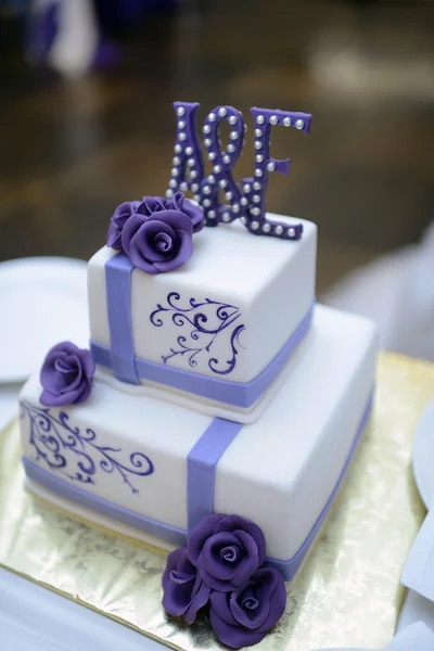 Bolo de casamento bonito — Fotografia de Stock