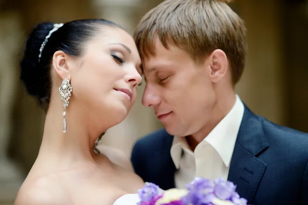 Beautiful wedding couple — Stock Photo, Image