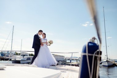 Yatta sarılma Düğün çifti