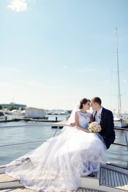 Yatta sarılma Düğün çifti