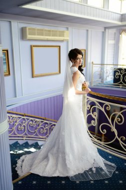 Genç lüks esmer gelin