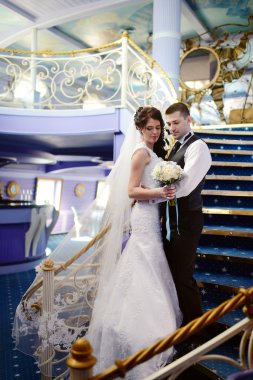 Güzel düğün çifti zarif iç