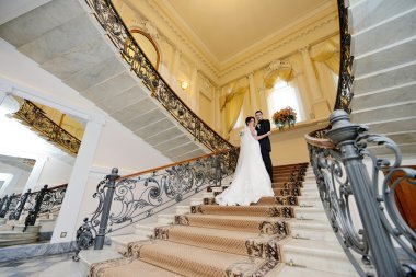 Güzel düğün çifti zarif iç