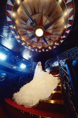 güzel sarışın gelin