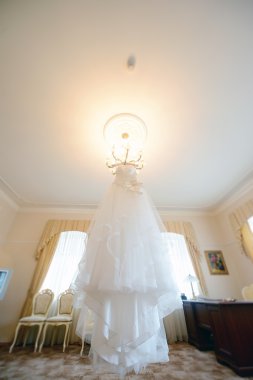 Güzel beyaz gelinlik