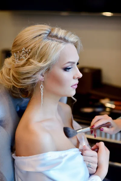 Maquillage de mariage pour mariée — Photo