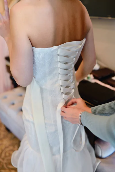 Vestido de novia de encaje de dama de honor para novia — Foto de Stock