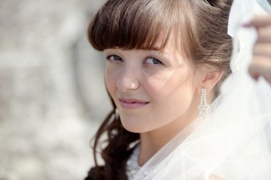 park içinde güzel bir gelin