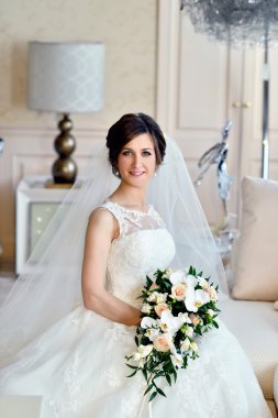 güzel bir gelin buketi ile