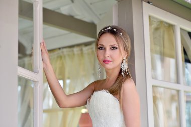 Güzel gelin gelin elbise