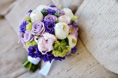 Gelin için renkli buket