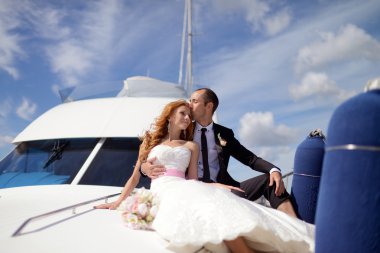 Yatta sarılma Düğün çifti