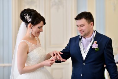 Gelin ve damat evlilik kaydetme 