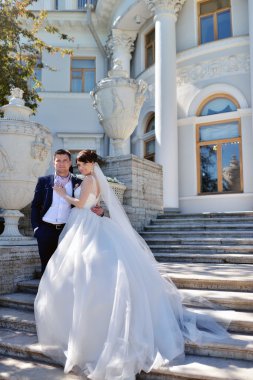 evlilik çift birbirlerine sarılma