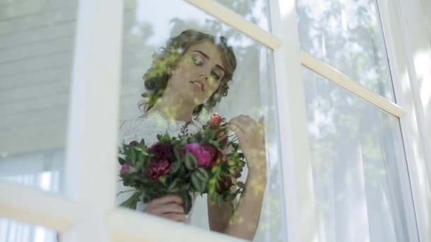 Sposa con bellissimo bouquet — Video Stock