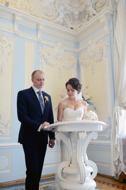 Evlilik çift kapalı