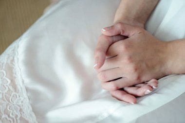 Eller güzel gelinin 