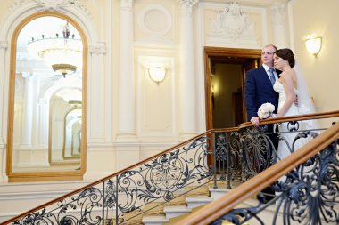 Evlilik çift kapalı