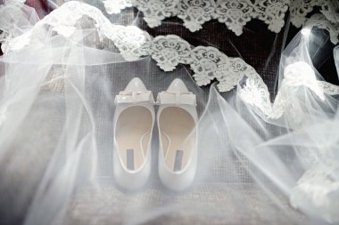 beyaz düğün ayakkabıları