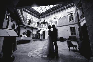 Evlilik çift kapalı