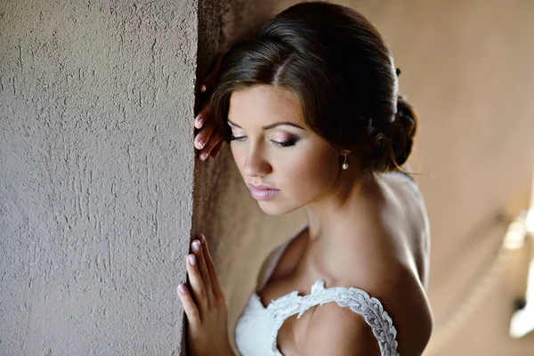 Bride in wedding dress — Stock Photo, Image