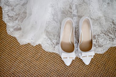 beyaz düğün ayakkabıları