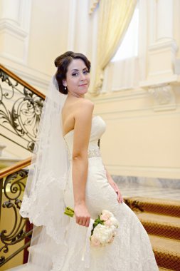  Gelinlik giymiş gelin