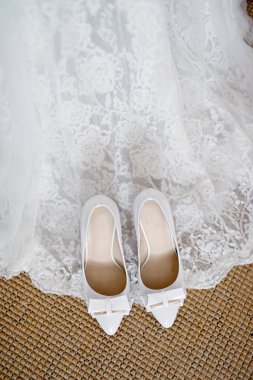 beyaz düğün ayakkabıları
