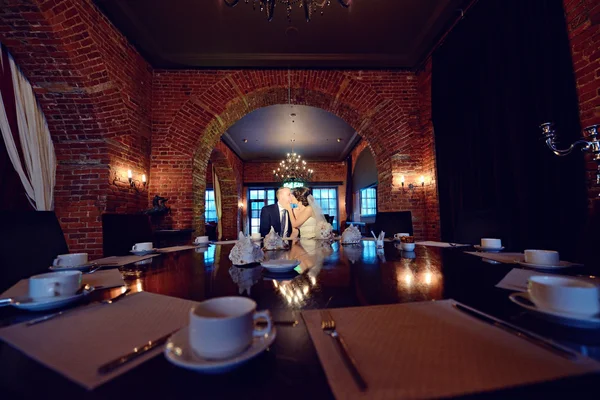 Wedding couple indoors — Stock Photo, Image