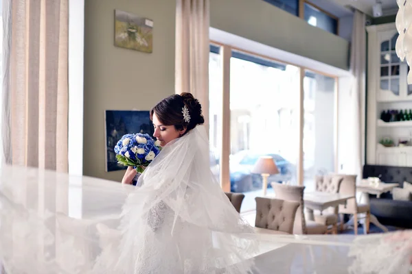 Beauty bride indoors — Stock Photo, Image