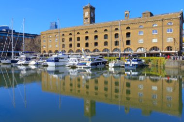 St katharine dock Londra, Birleşik Krallık