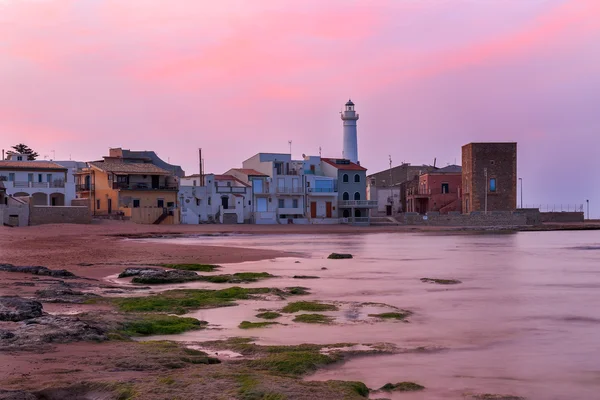 Punta Secca Beach - yer çekimi Montalbano güneş doğarken