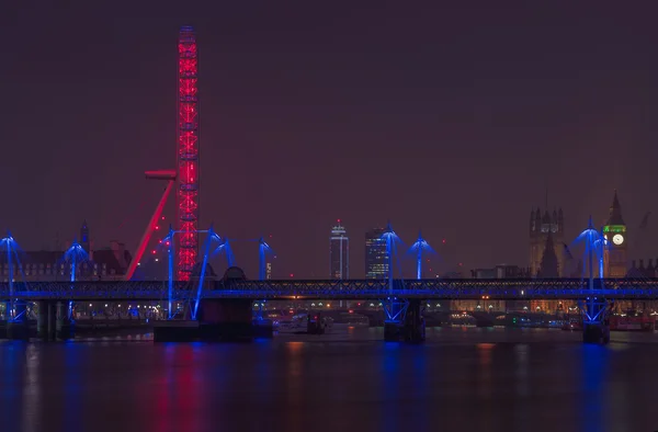 Paesaggio urbano di Londra di notte — Foto Stock