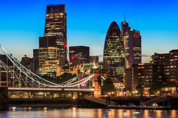 Paesaggio urbano di Londra con Tower Bridge — Foto Stock