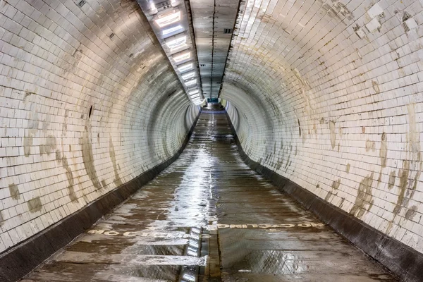 Greenwich Foot Tunnel beneath the River Thames — Stock Photo, Image