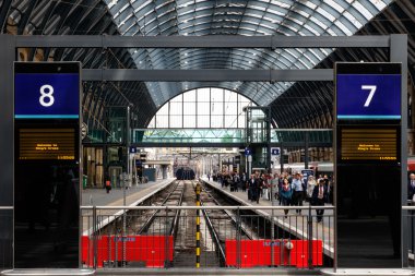 Kings Cross Station Traveller varış 