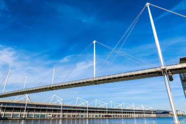 Londra'da Royal Victoria Köprüsü