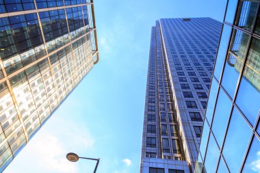 Canary Wharf ofis binası